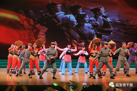 延安举办全市离退休干部纪念改革开放40周年才艺展演(图1)