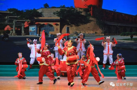 延安举办全市离退休干部纪念改革开放40周年才艺展演(图2)