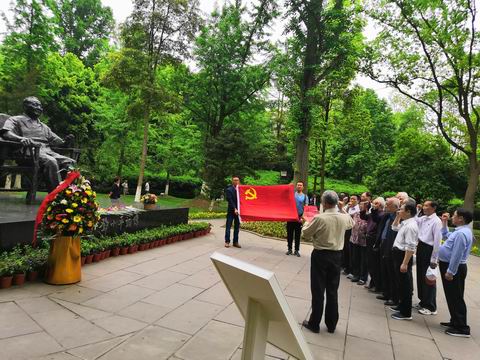 商南县老干部赴邓小平同志故里学习参观(图2)